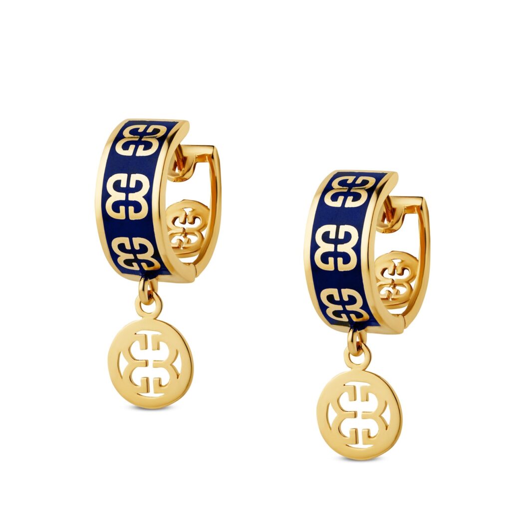 Złote koczyki z zawieszką i granatową emalią na zapięcie zacisk