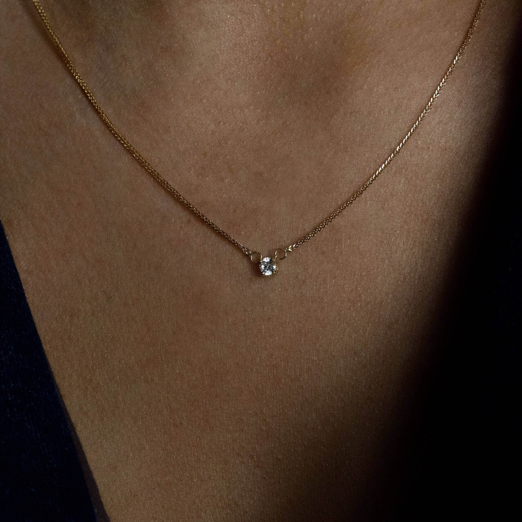 Naszyjnik złoty Dianond Essence z diamentem 0,15 CT - obrazek 2